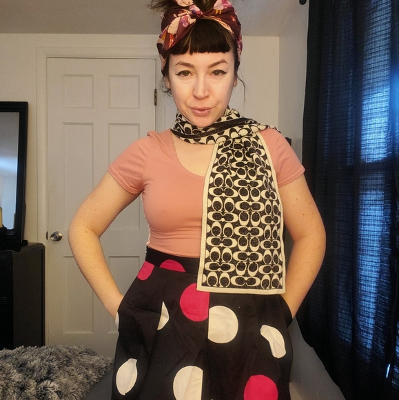 Coach Scarf - Picture 7 of 10